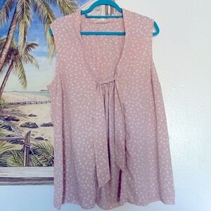 Pink polka dot sleeveless blouse with tie neck 1x